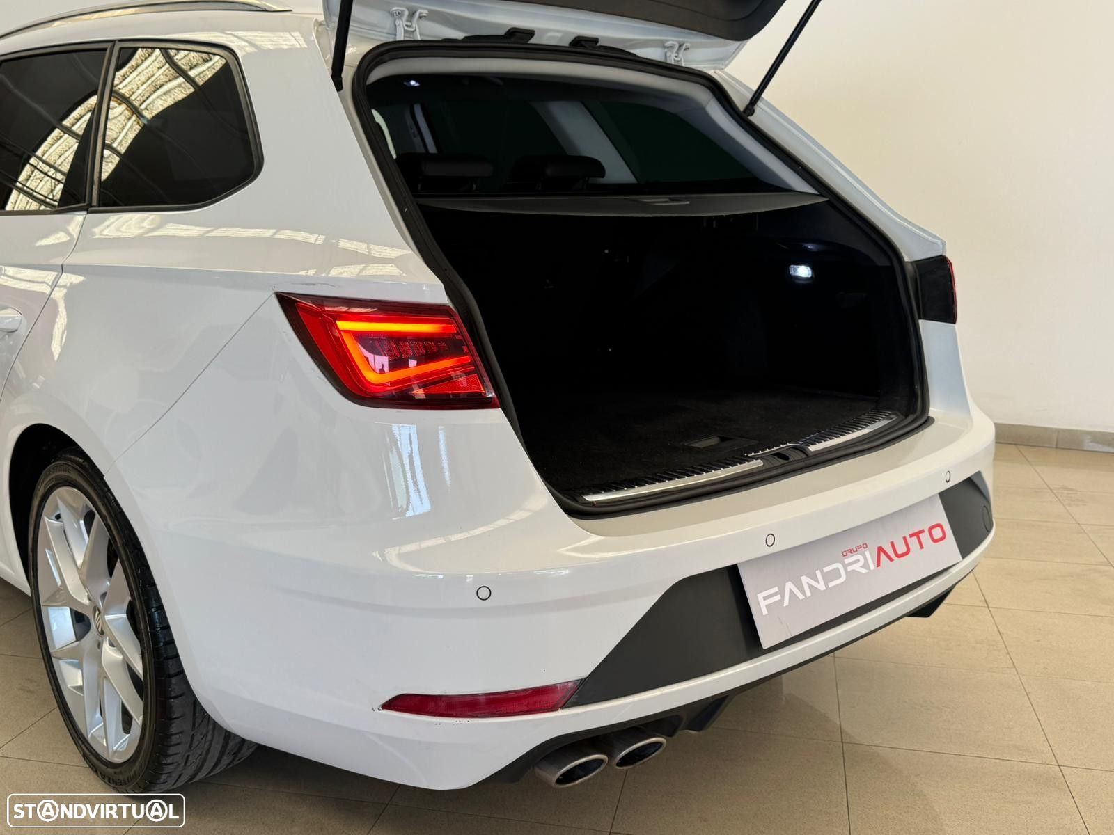 SEAT Leon ST 2.0 TDI FR S/S - 19