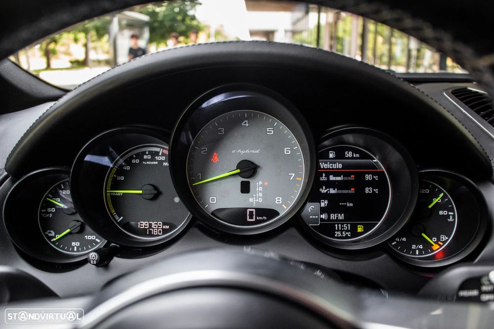 Porsche Cayenne S E-Hybrid - 18