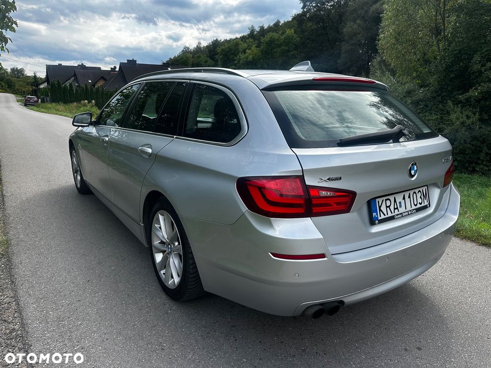 BMW Seria 5 525d xDrive - 6