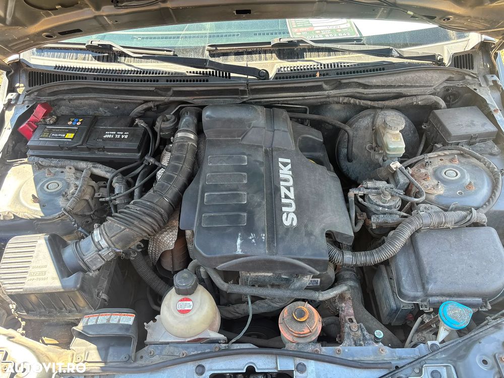 Suzuki Grand Vitara 1.9 DDiS Comfort + DPF Family - 25
