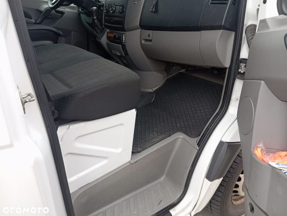Mercedes-Benz Sprinter - 12