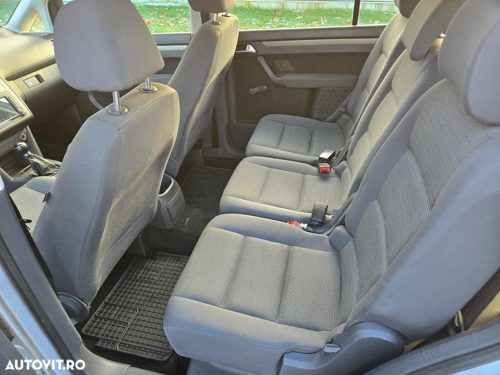 Volkswagen Touran 1.9 TDI Highline - 8