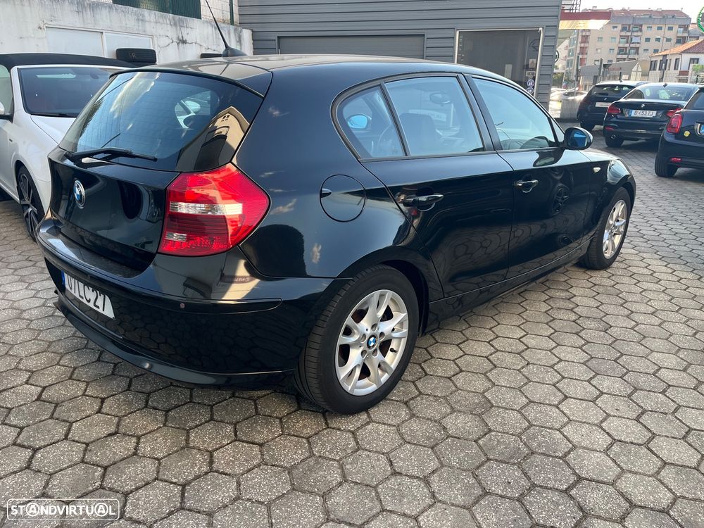 BMW 118 d Sport Line - 2