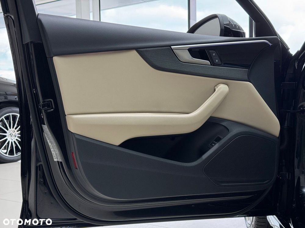 Audi A4 Limousine - 12