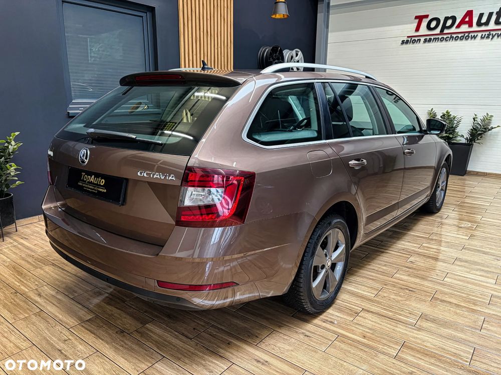 Skoda Octavia 1.5 TSI ACT Style DSG - 7