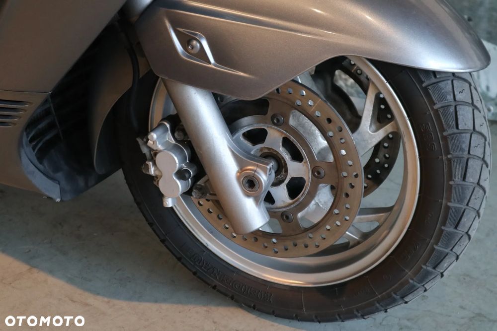 Suzuki Burgman - 13