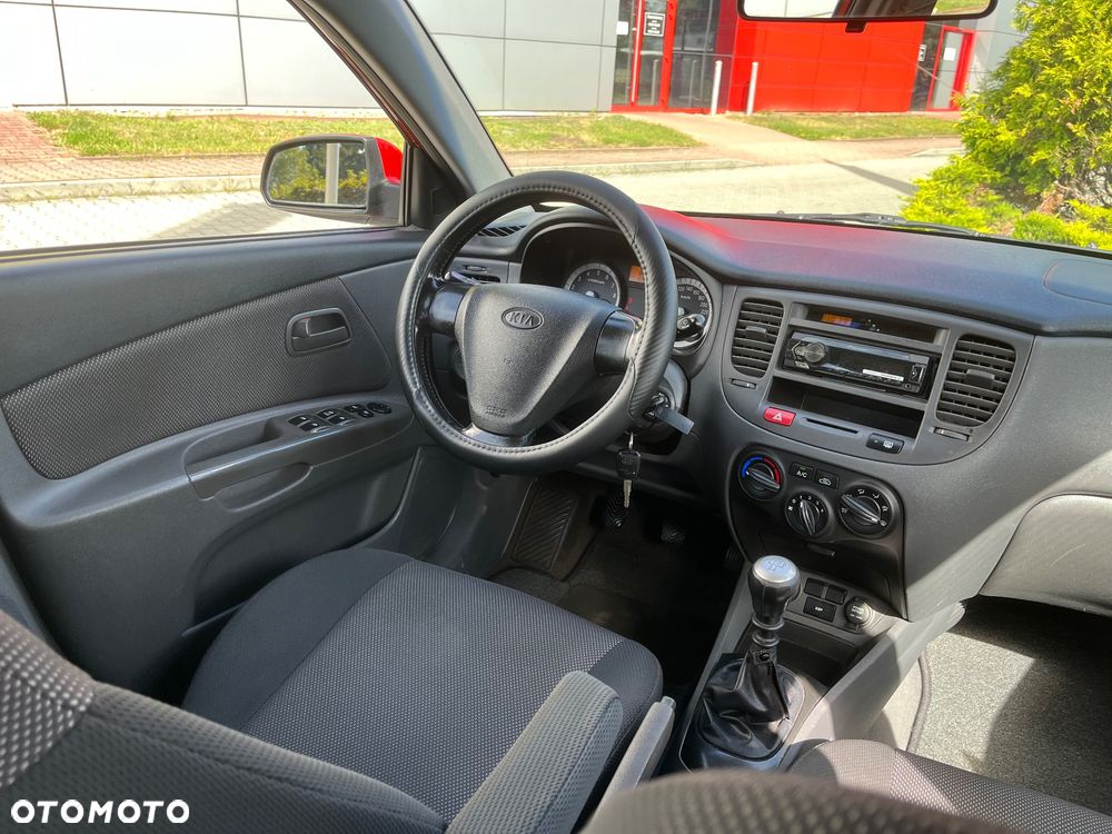 Kia Rio 1.6 Sport - 28