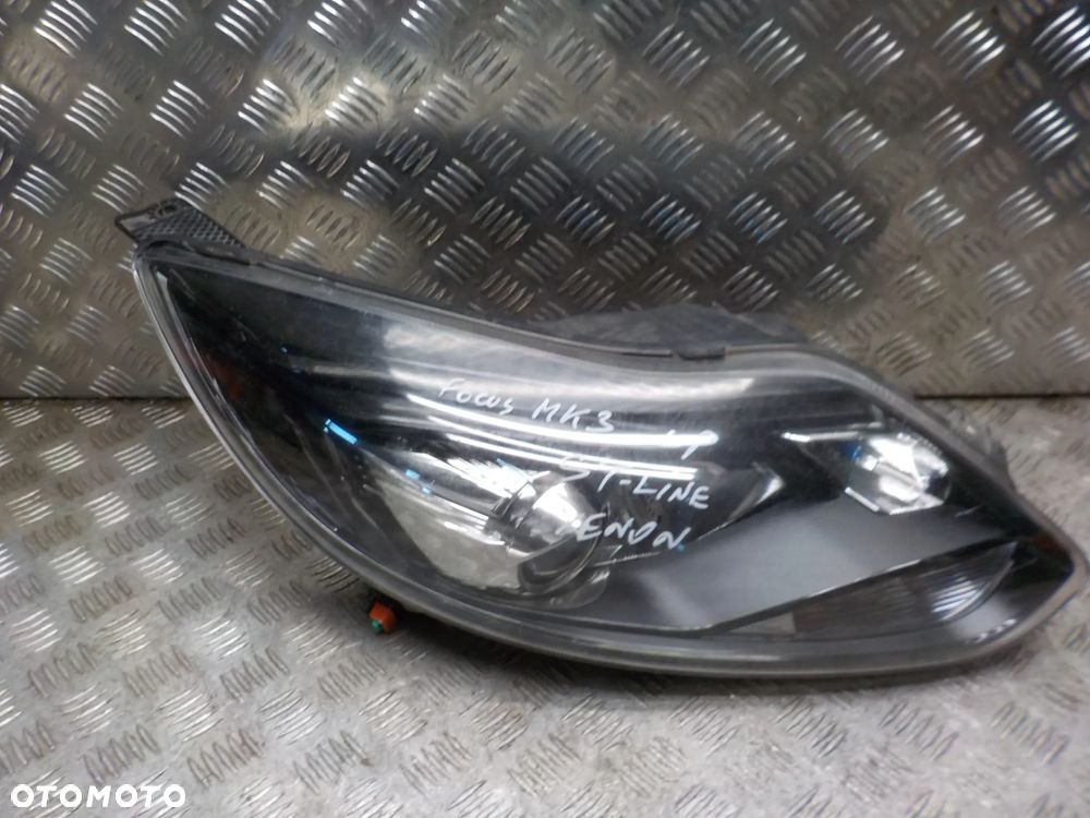 FORD FOCUS MK3 ST-LINE LAMPA PRAWA PRZÓD XENON LED WERSJA ANGIELSKA CZARNY ŚRODEK - 1