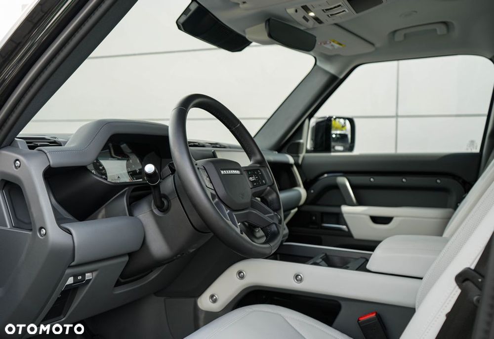 Land Rover Defender 3.0 D350 mHEV X-Dynamic HSE - 12