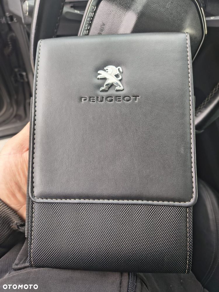Peugeot 5008 1.2 PureTech Allure S&S - 32