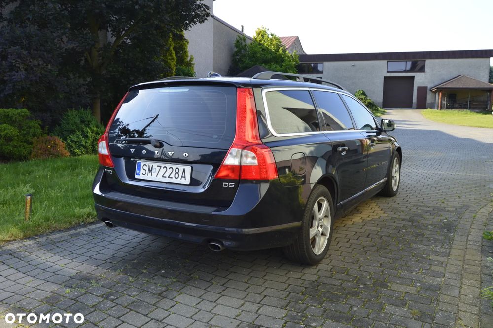 Volvo V70 D5 Summum - 5