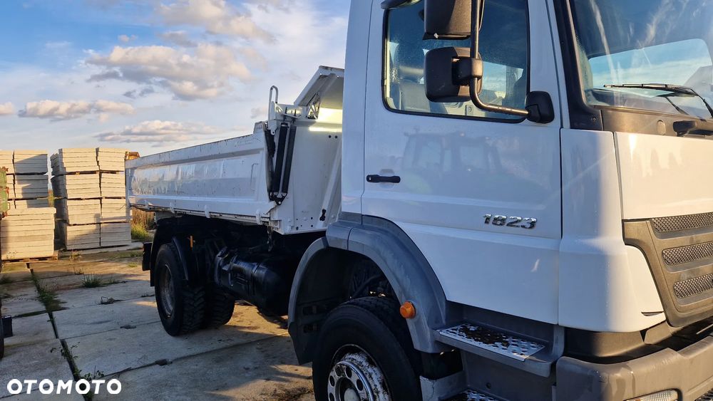 Mercedes-Benz Axor 1823 - 25