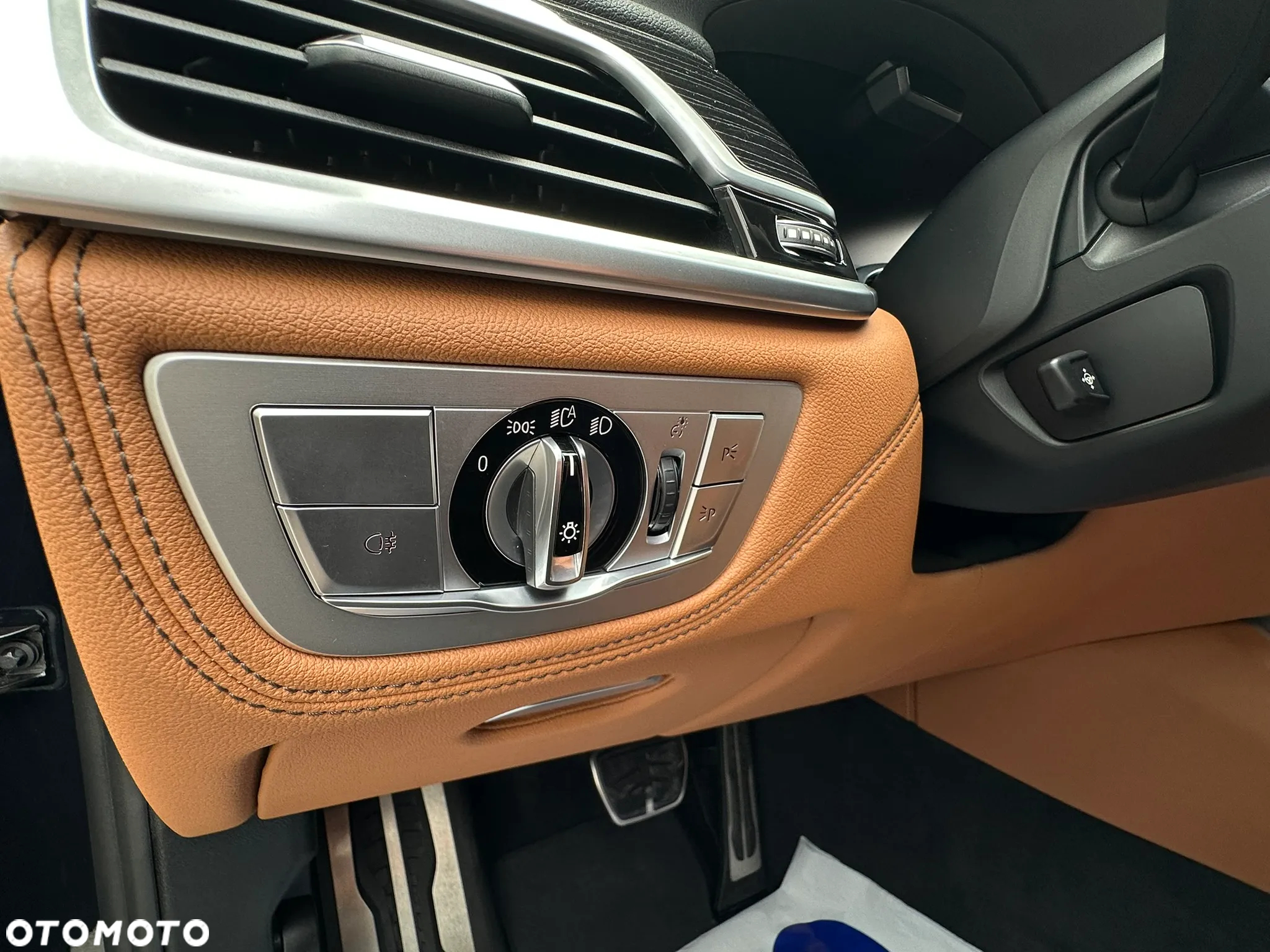 BMW Seria 7 740d xDrive sport - 28