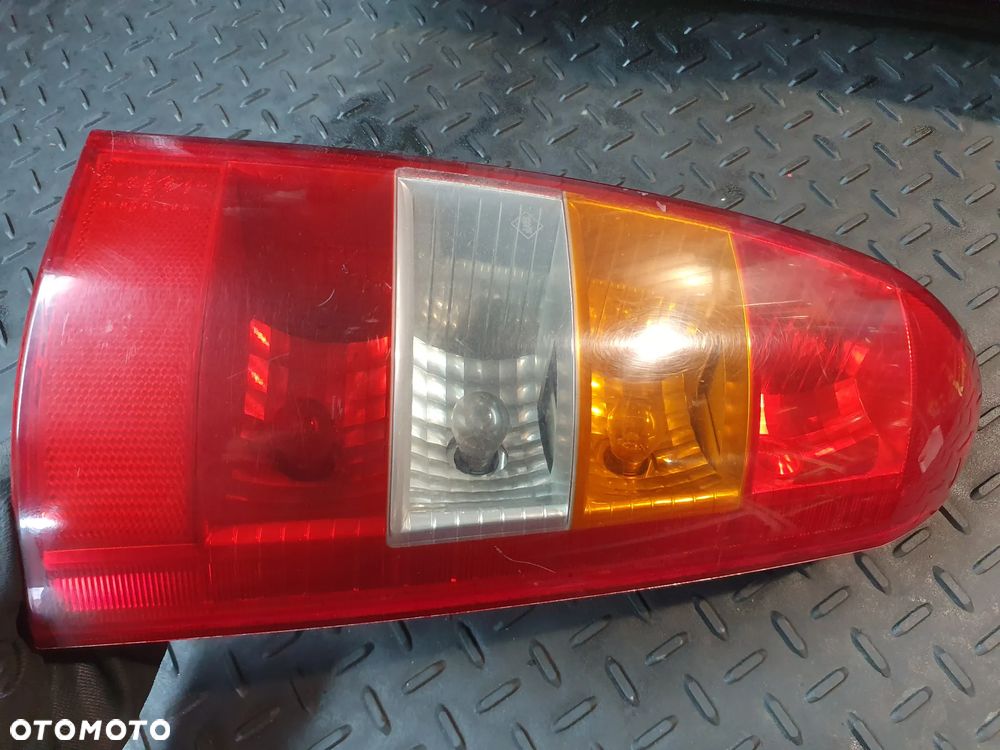 OPEL ASTRA 2 II G KOMBI LAMPA PRAWY TYŁ PRAWA TYLNA 393032 POSIADAM 2 SZT - 6