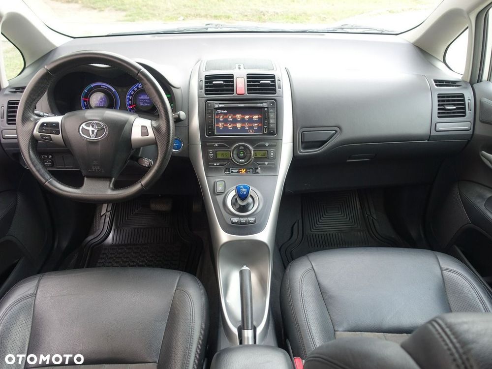 Toyota Auris - 16