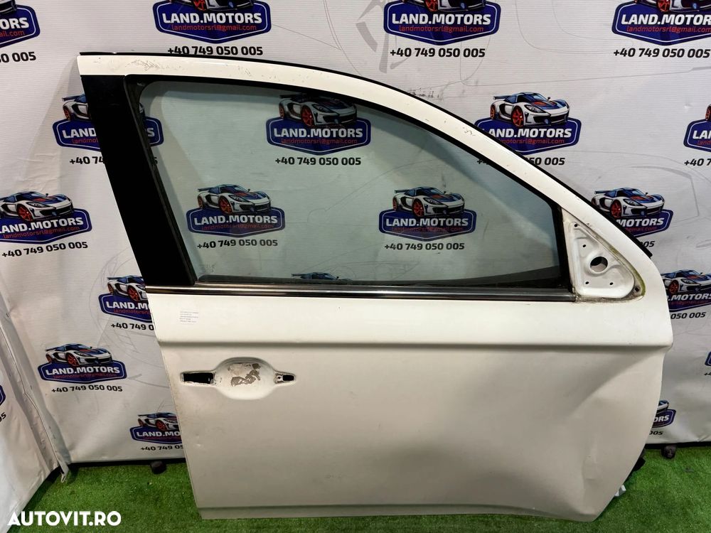 USA PORTIERA FATA DREAPTA (AVARIAT) MITSUBISHI OUTLANDER 3 2.0 BENZINA + ELECTRIC 2016 COD OEM 5700B860 2016-2021 - 2