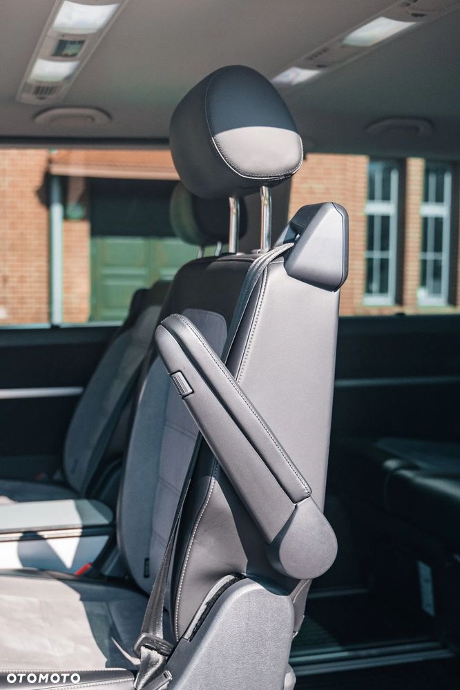 Volkswagen Multivan - 19