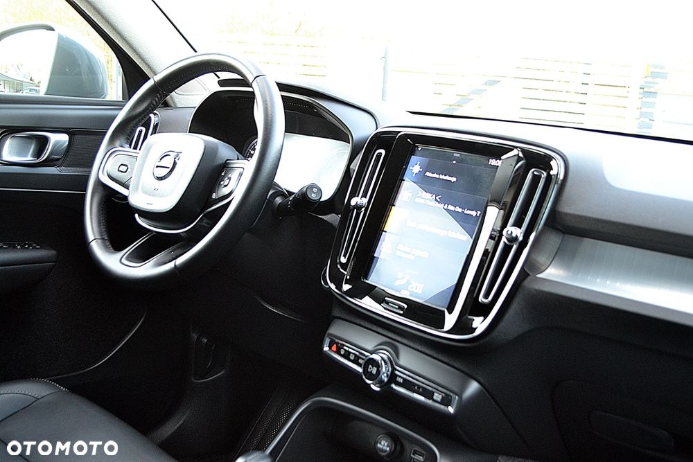 Volvo XC 40 T3 Momentum - 18