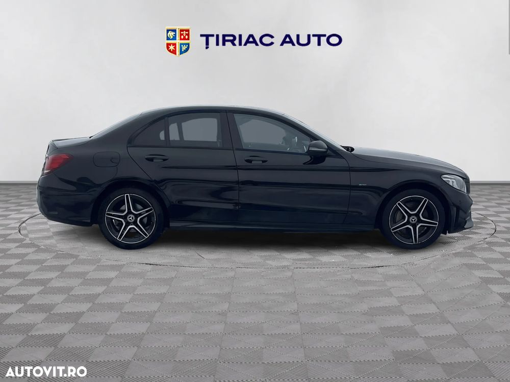 Mercedes-Benz C 300 e 9G-TRONIC AMG Line - 7