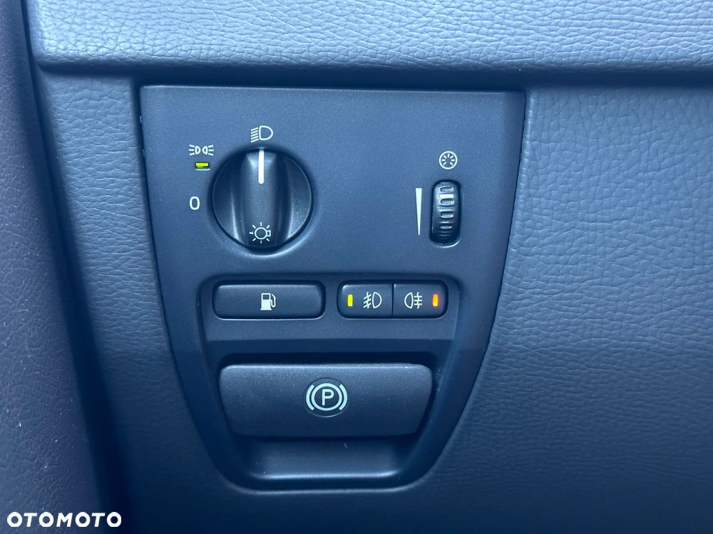 Volvo XC 90 4.4 V8 Executive - 29