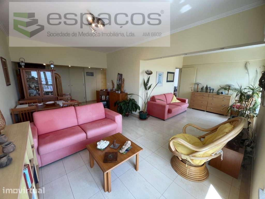 T3 Transformado em T2 na Portela, Loures - Grande imagem: 4/32