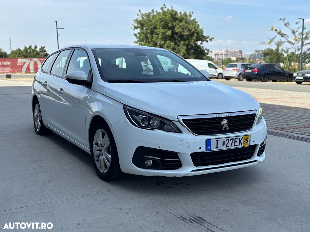 Peugeot 308 - 8