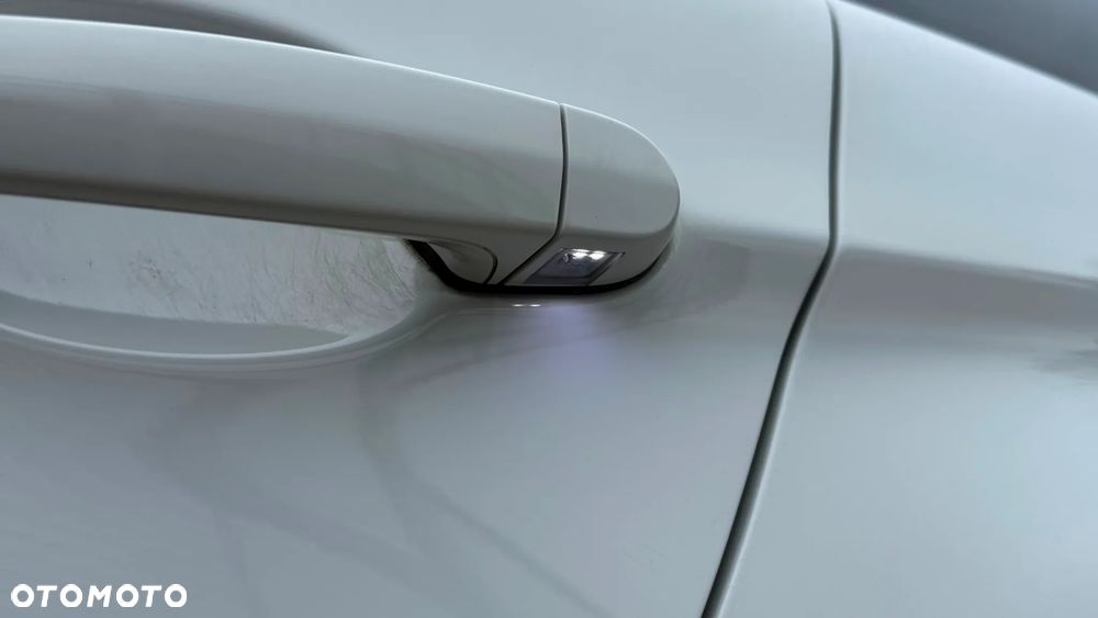 BMW Seria 3 318i Edition Sport - 37