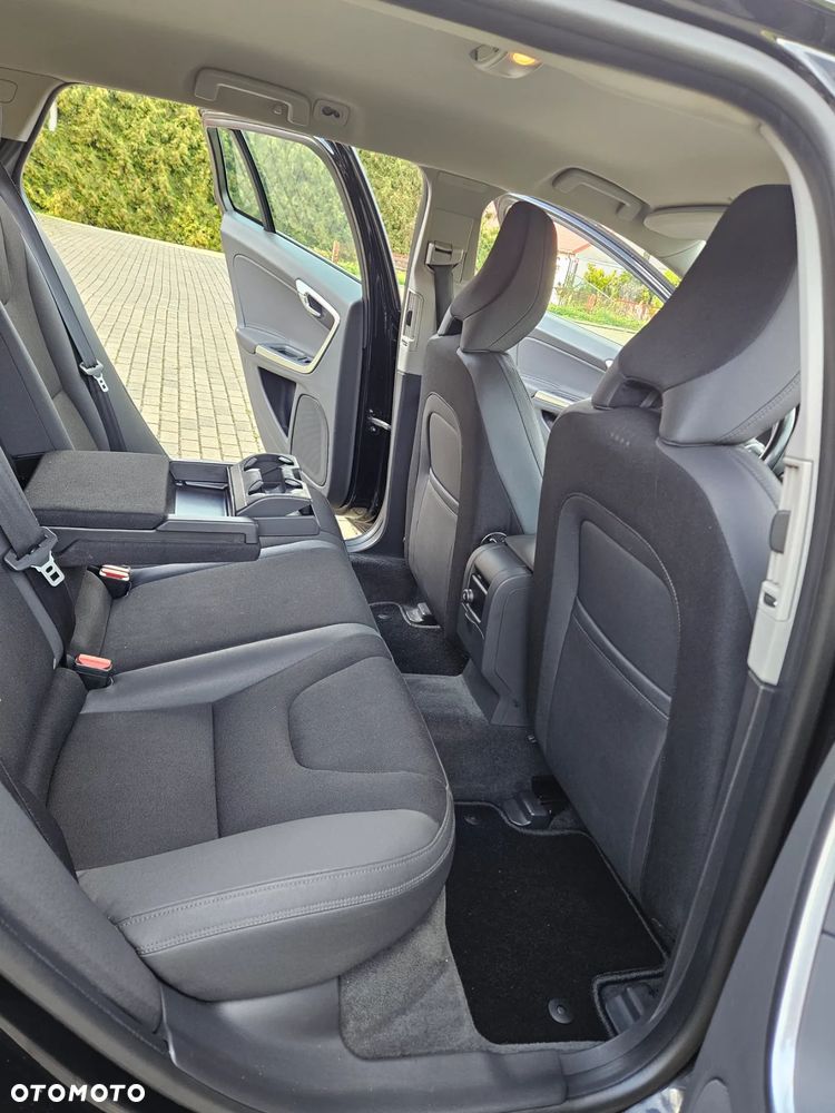 Volvo V60 D2 Kinetic - 26