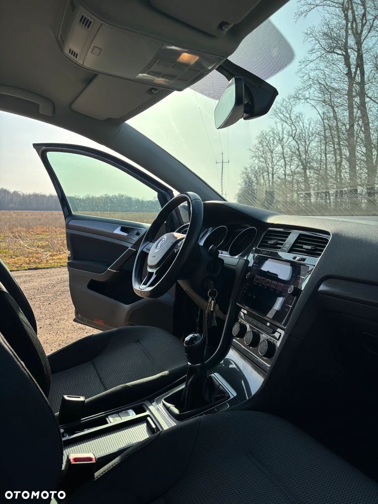 Volkswagen Golf 1.6 TDI BMT Comfortline - 10