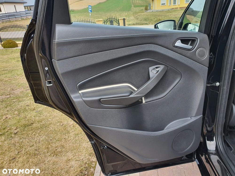 Ford Kuga 2.0 TDCi 4x4 Vignale - 25