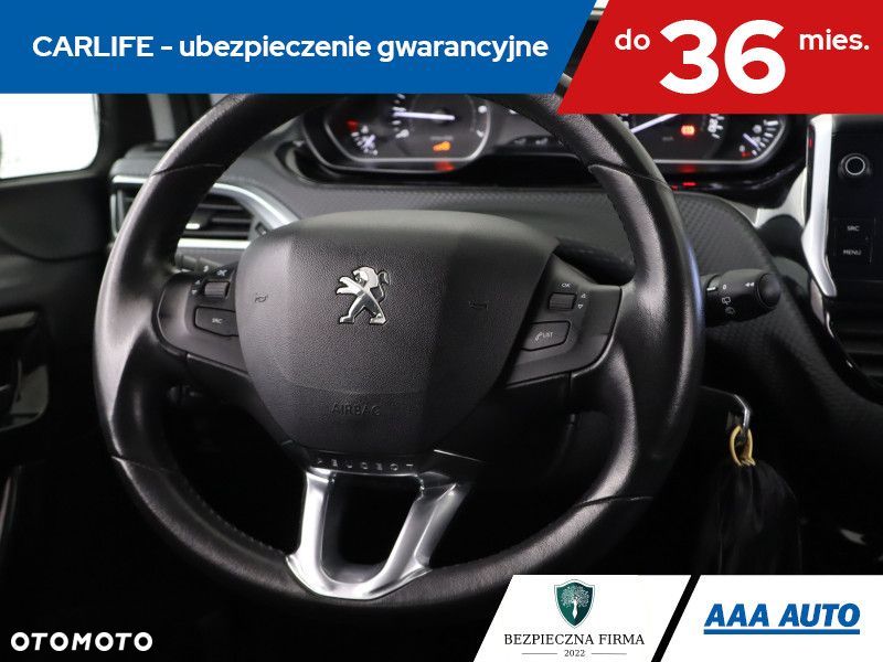 Peugeot 208 - 19