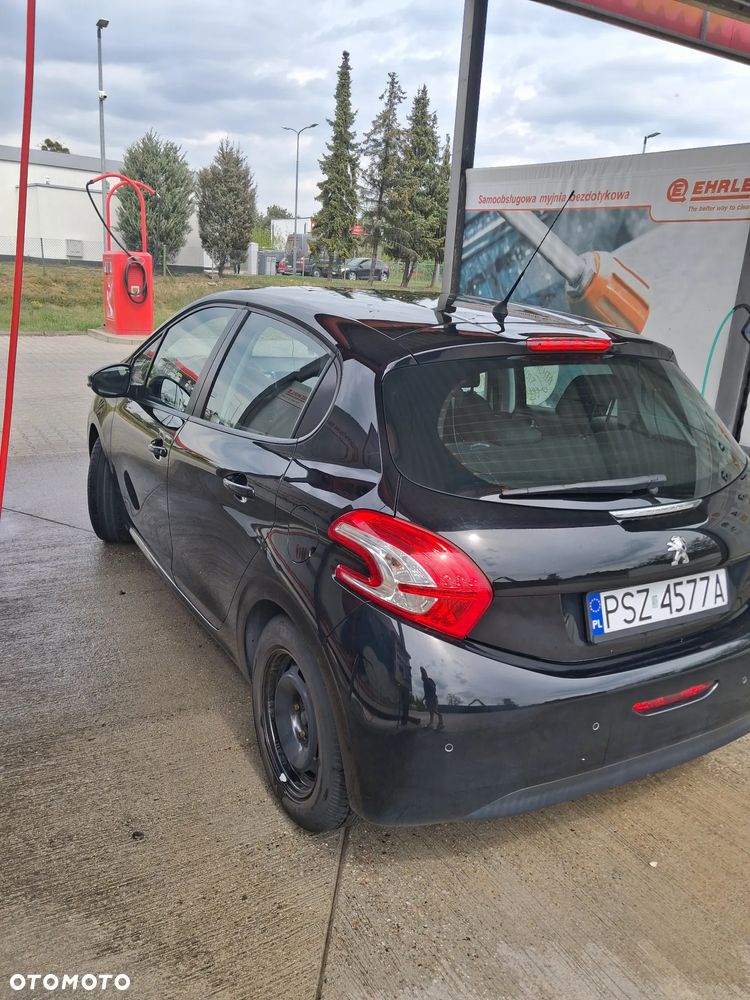 Peugeot 208 - 2