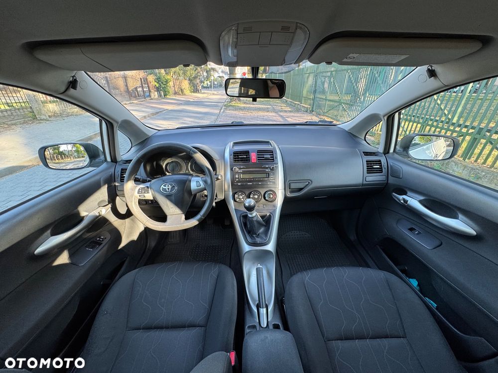 Toyota Auris 1.4 D-4D 2010 - 9