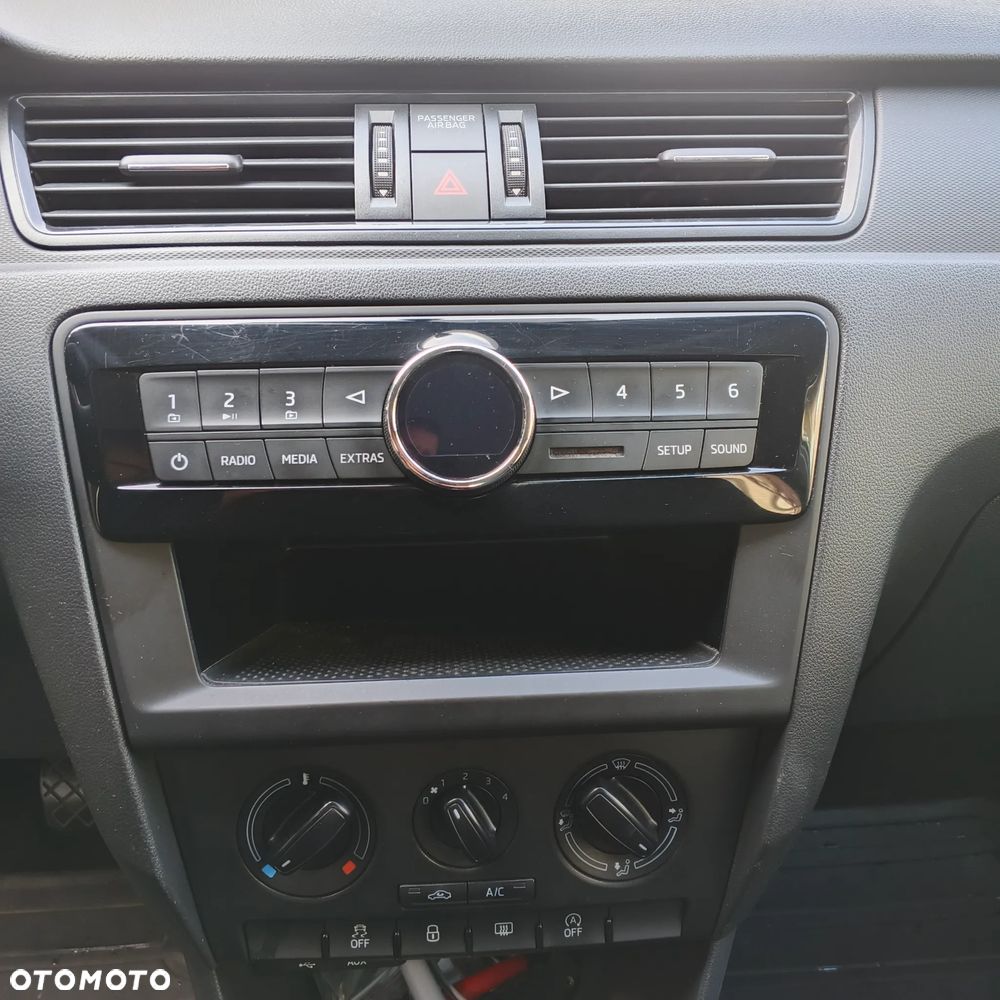 Skoda RAPID 1.2 TSI Active - 9
