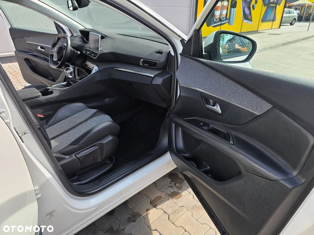 Peugeot 3008 PureTech 130 Stop & Start Allure - 16