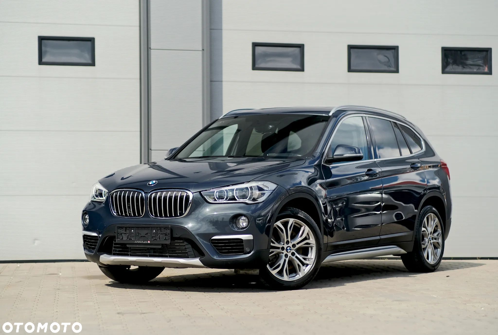 BMW X1 - 1