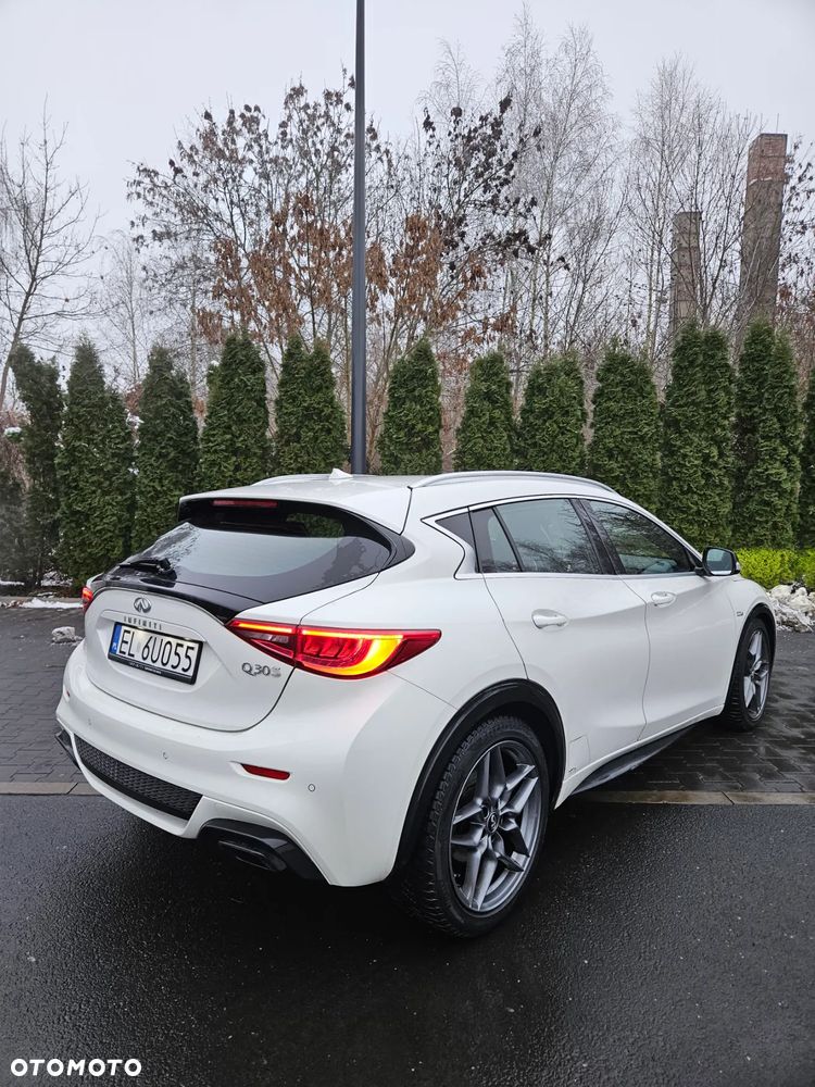 Infiniti Q30 2.2d DCT Sport - 8