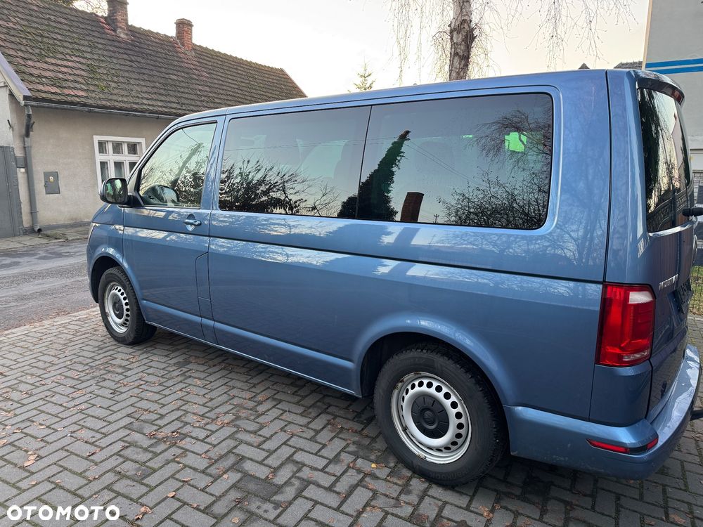 Volkswagen Multivan 2.0 TDI L1 Comfortline DSG - 11