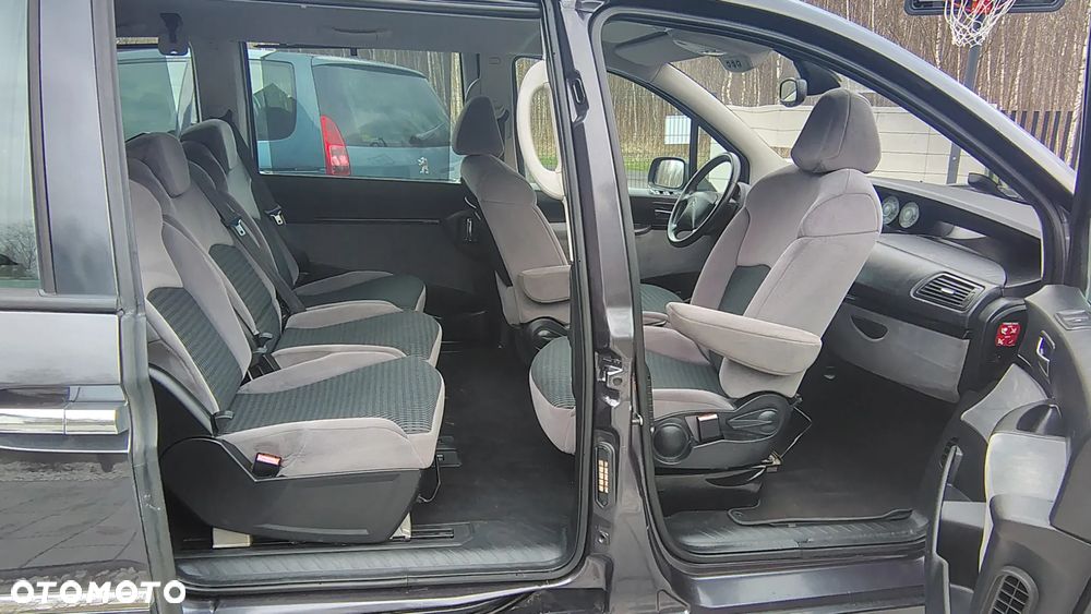 Citroën C8 2.0 16V Confort - 27