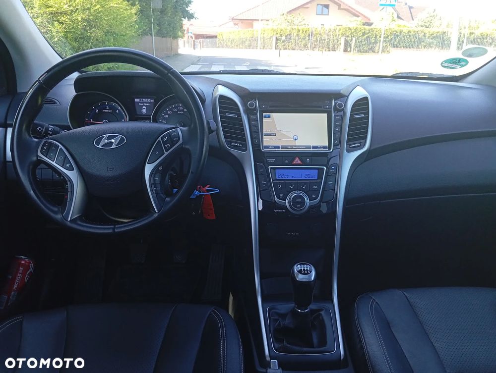 Hyundai i30 blue 1.6 CRDi YES Gold - 8