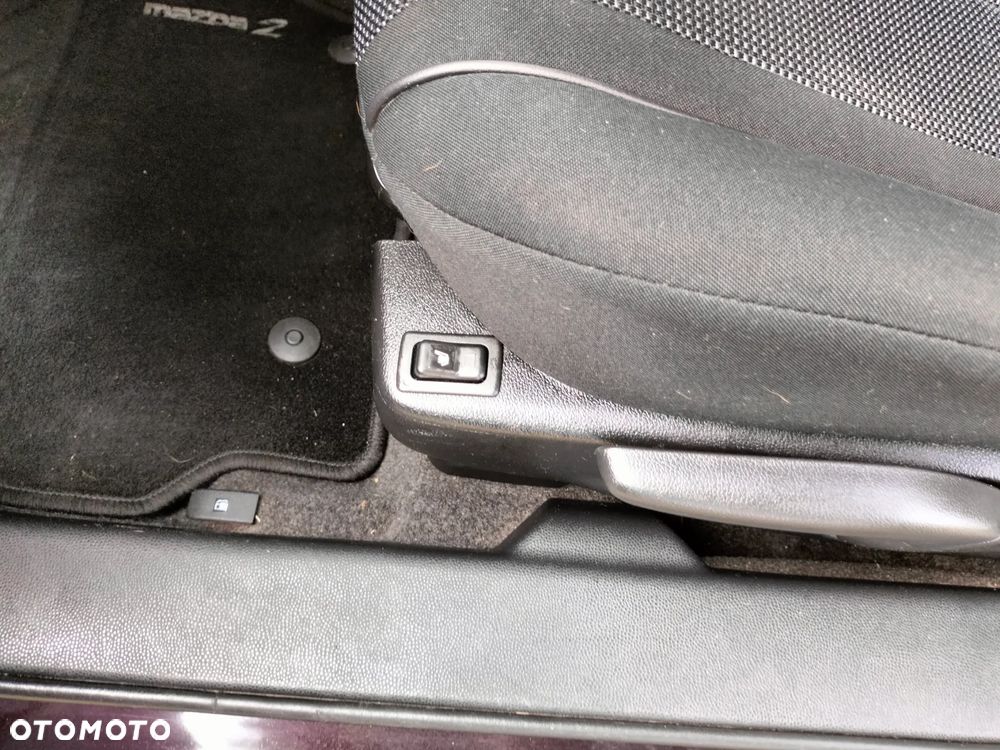 Mazda 2 1.3 Exclusive - 18