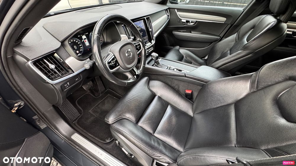 Volvo V90 D4 AWD Geartronic Momentum - 24