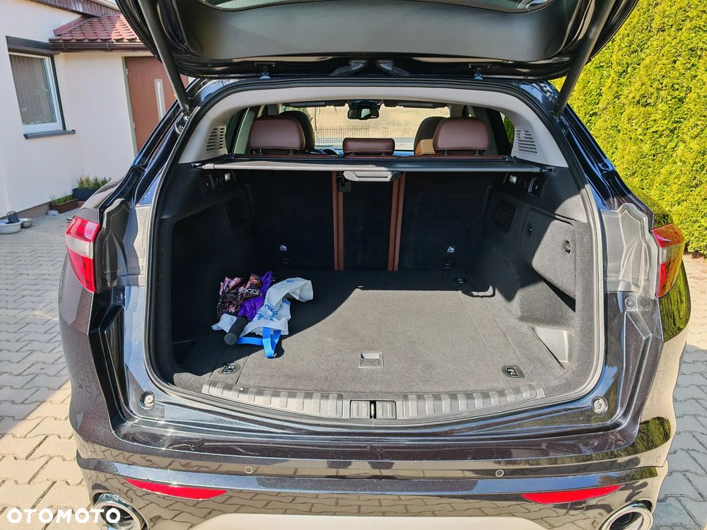Alfa Romeo Stelvio 2.0 Turbo 16V AT8-Q4 Veloce Ti - 16