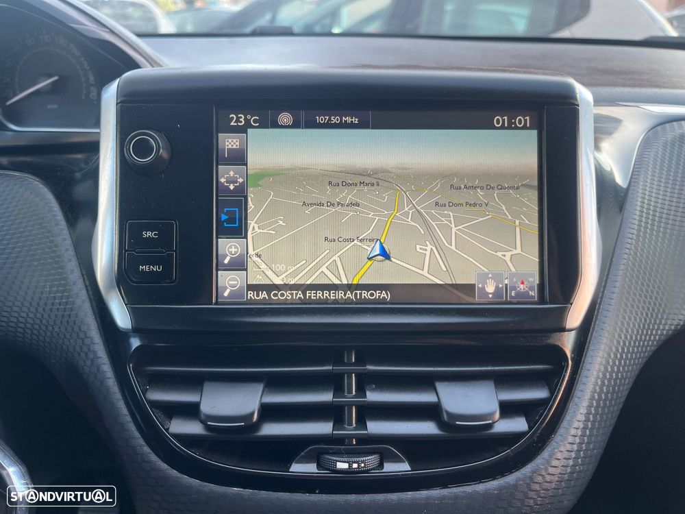 Peugeot 2008 1.2 VTi Allure - 11
