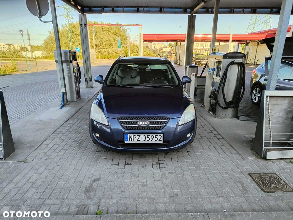 Kia Ceed - 1