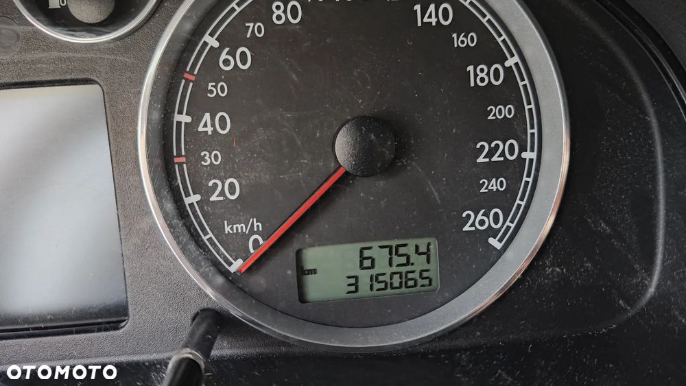 Volkswagen Passat - 9