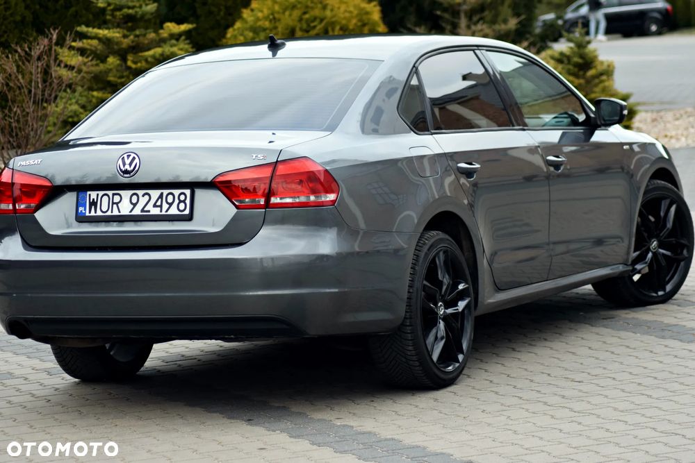 Volkswagen Passat - 2