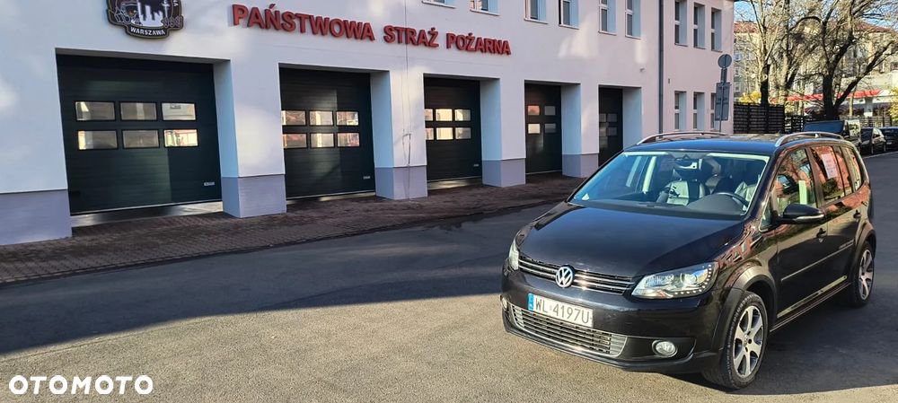 Volkswagen Touran 1.4 TSI DSG Cross - 3