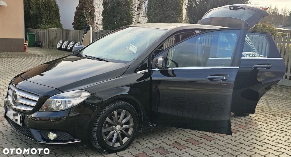 Mercedes-Benz Klasa B 180 d BlueEFFICIENCY Edition Style - 14