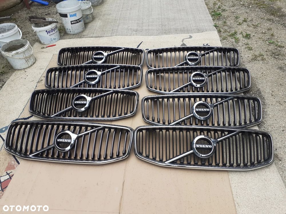 Volvo XC60II Grille Atrapy Chłodnicy - 1